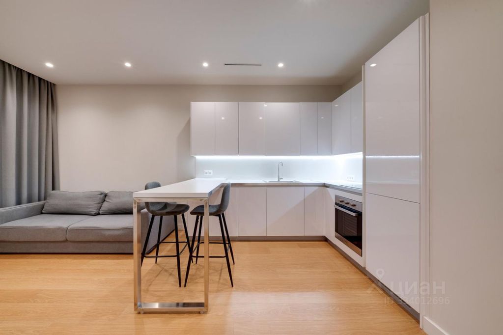 m. Bagrationovskaya: Apartment, 2-rooms