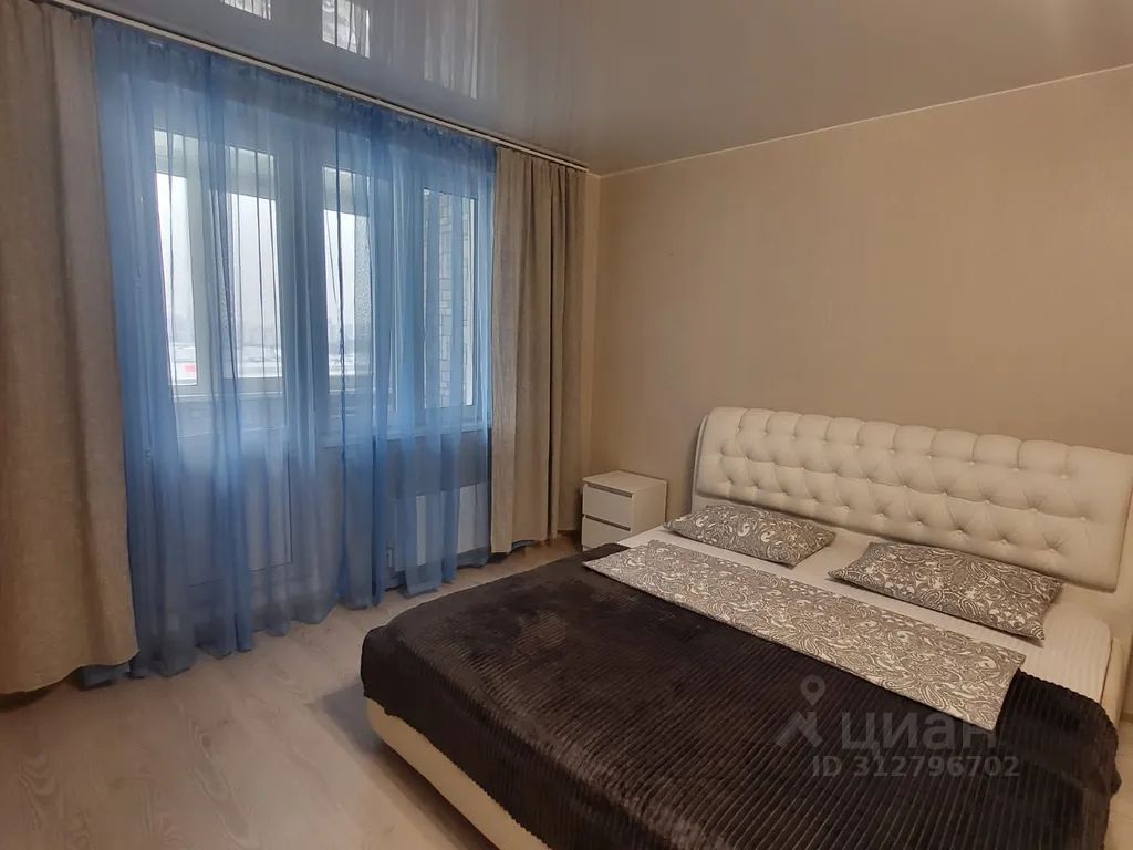 m. Myakinino: Apartment, 2-rooms