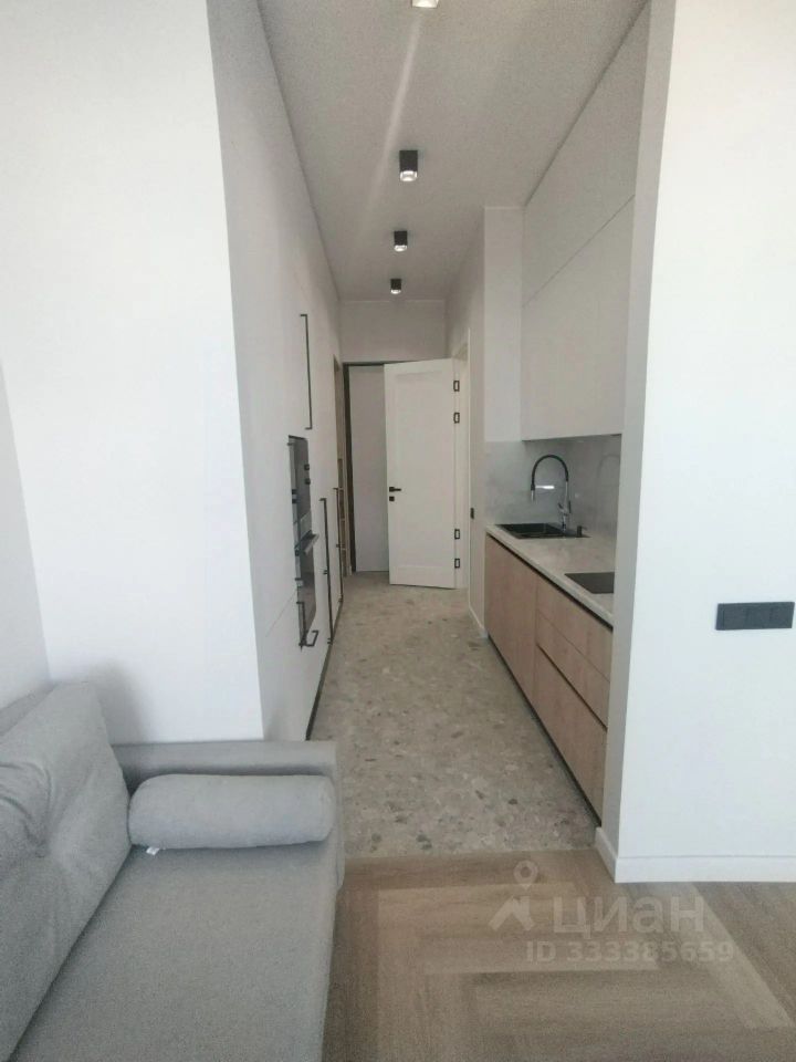 m. Zorge: Apartment, studio