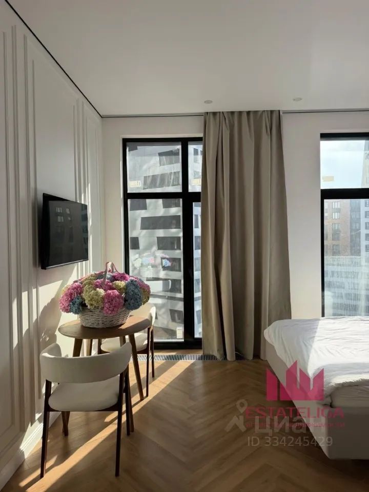 m. Zorge: Apartment, studio