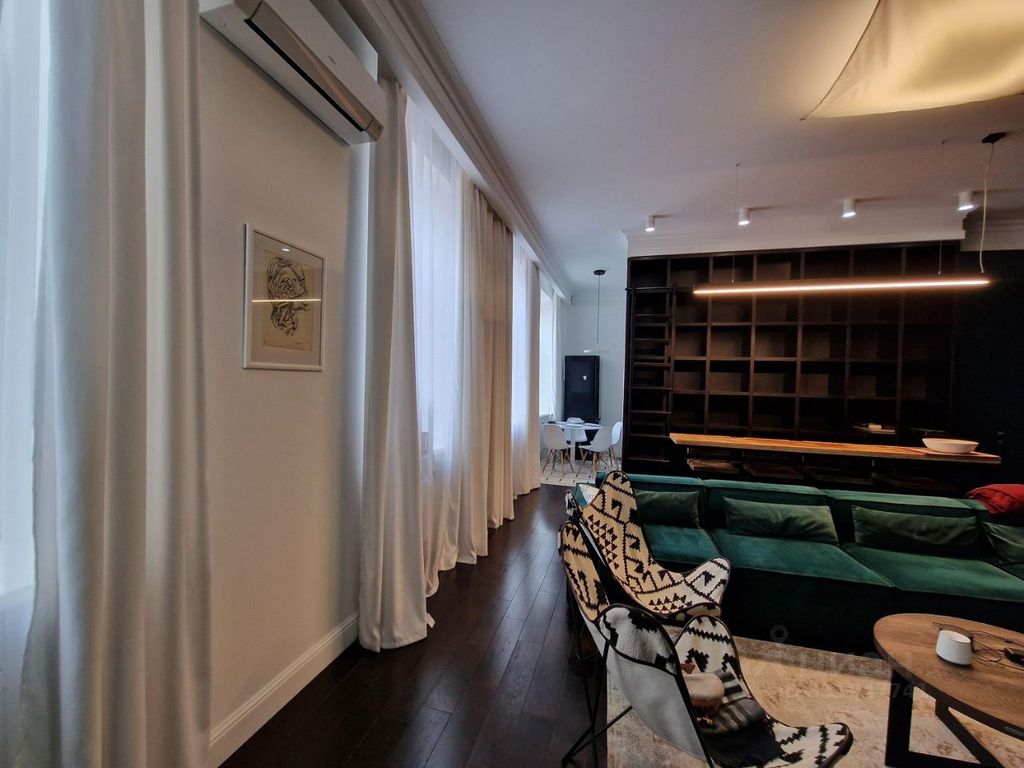 m. Tverskaya: Apartment, 3-rooms