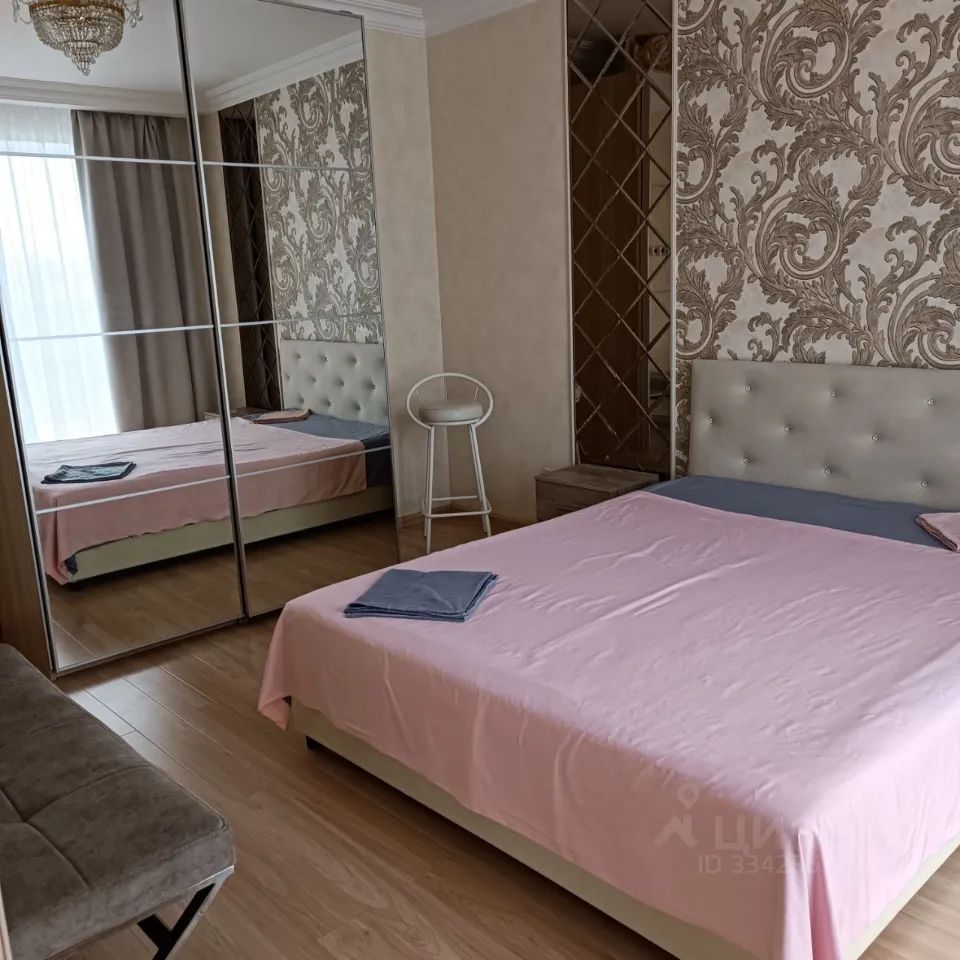 m. Saltykovskaya: Apartment, 3-rooms