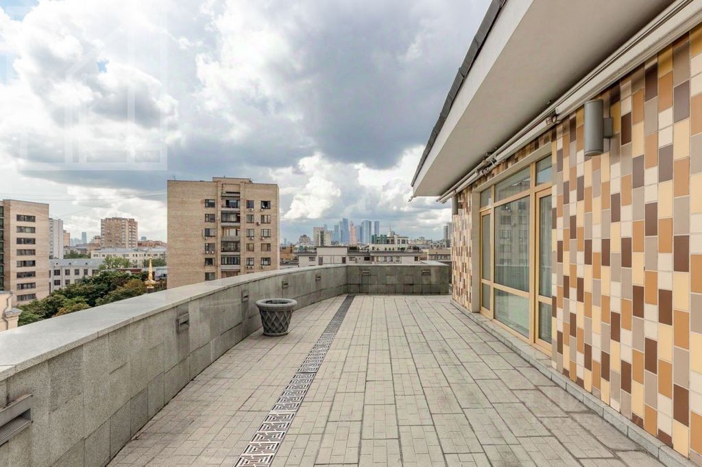m. Arbatskaya: Apartment, 5-rooms