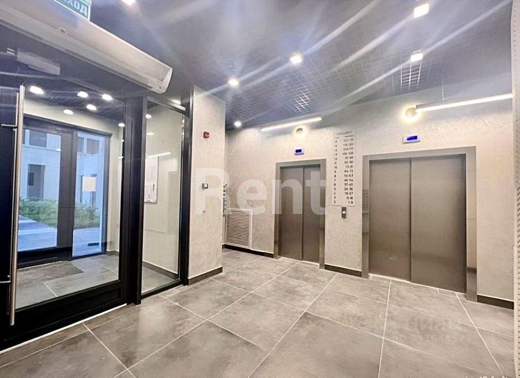 m. ZIL: Apartment, 2-rooms