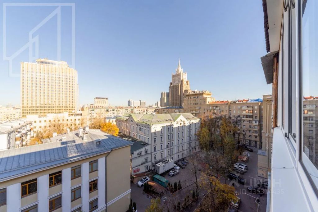 m. Smolenskaya: Apartment, 3-rooms