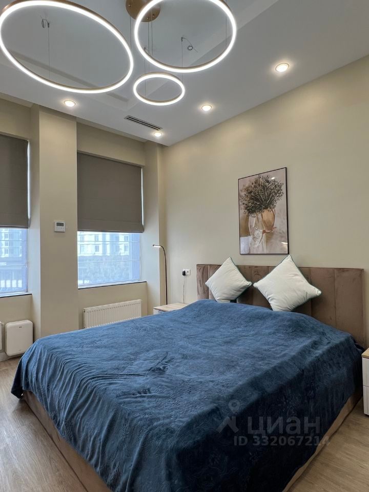 m. ZIL: Apartment, 2-rooms