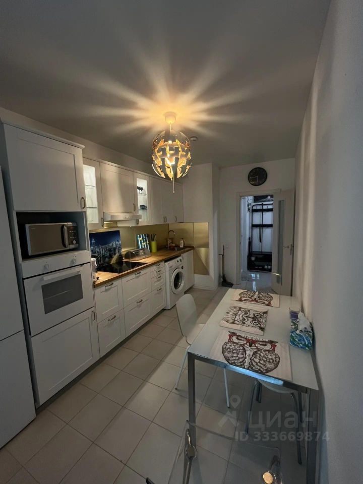 m. Lukhmanovskaya: Apartment, 2-rooms