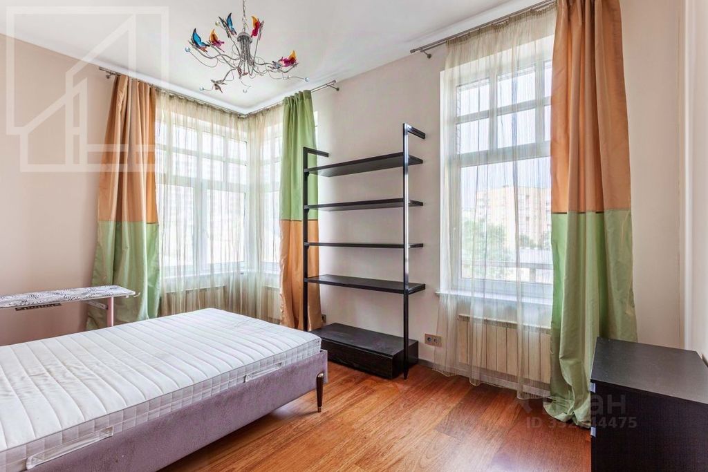 m. Smolenskaya: Apartment, 4-rooms