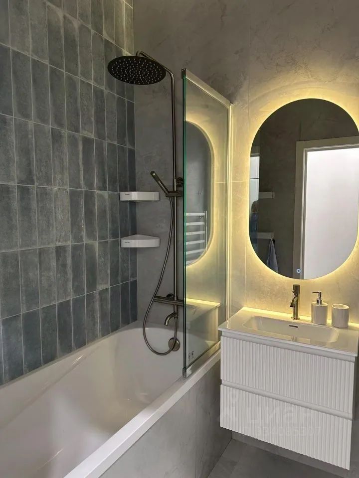 m. ZIL: Apartment, 2-rooms