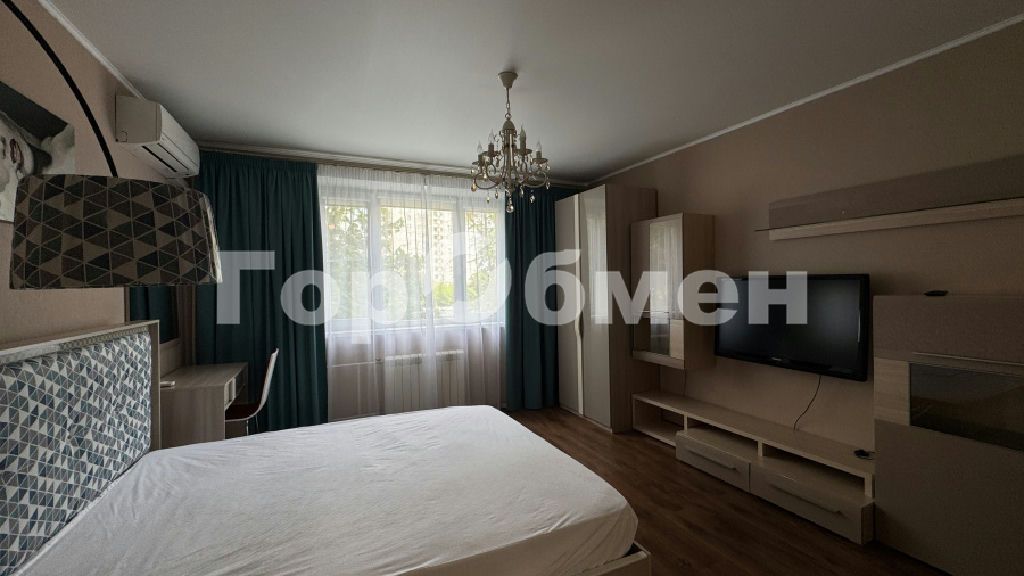 m. Serp i Molot: Apartment, 2-rooms