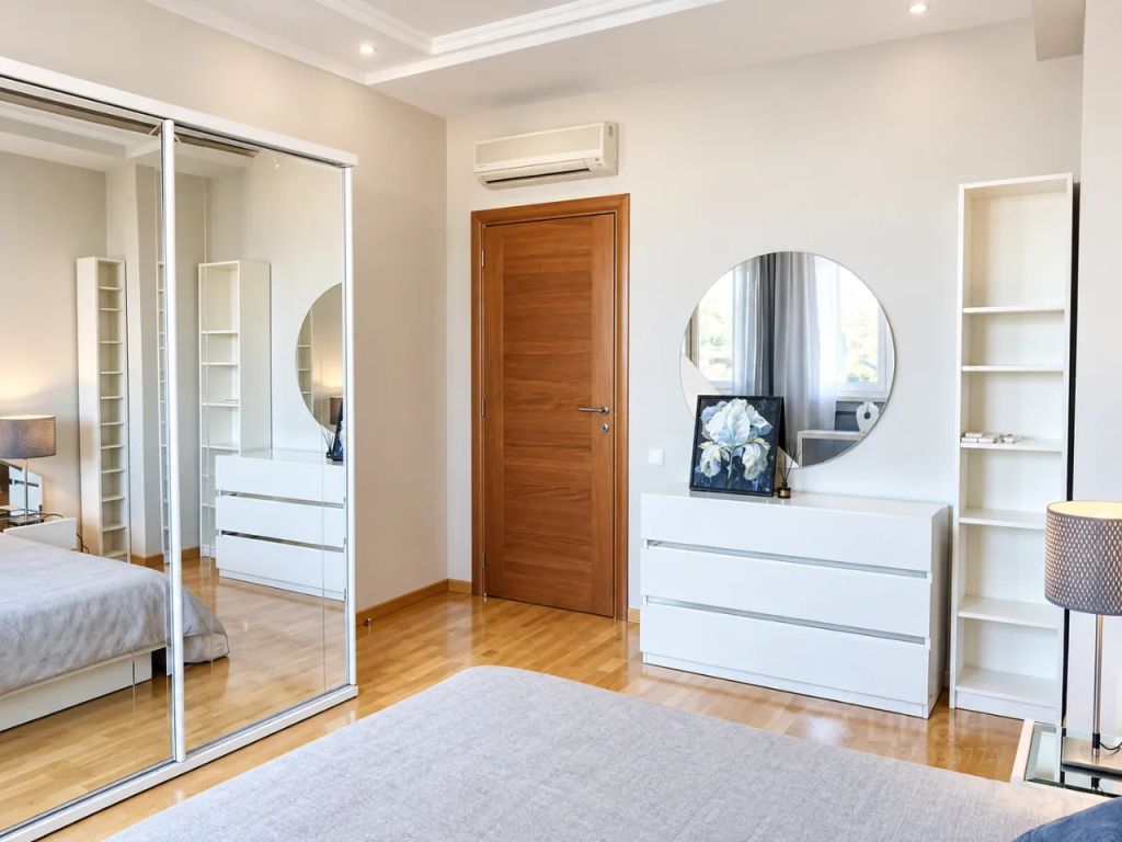 m. Pushkinskaya: Apartment, 3-rooms