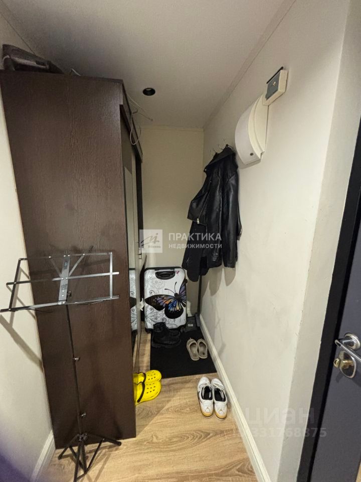 m. Sokol: Apartment, studio
