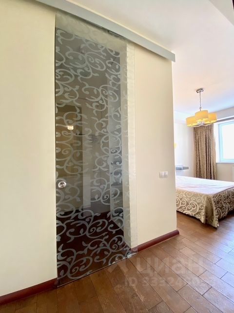m. Yugo-Zapadnaya: Apartment, 2-rooms