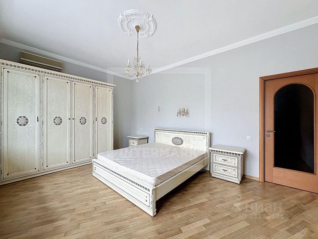 m. Mayakovskaya: Apartment, 3-rooms