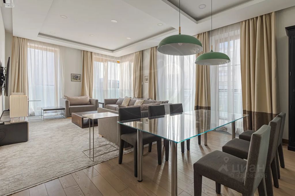 m. Smolenskaya: Apartment, 4-rooms