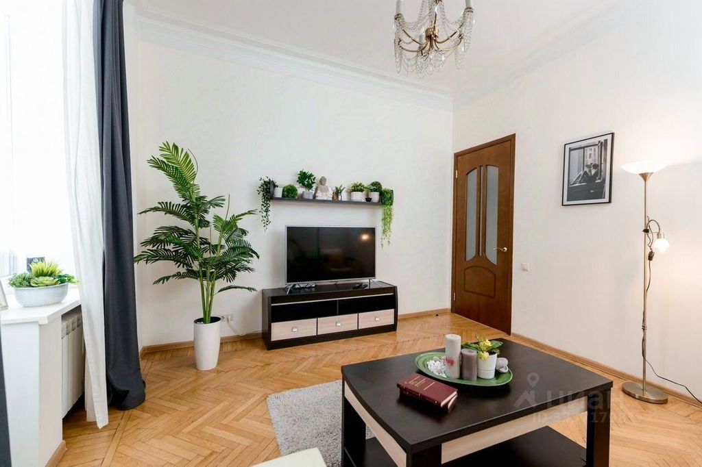 m. Tverskaya: Apartment, 3-rooms