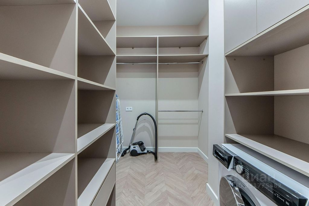 m. Krasnopresnenskaya: Apartment, 2-rooms