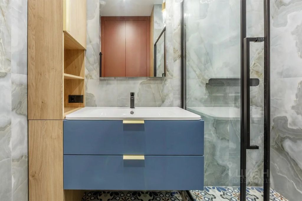 m. ZIL: Apartment, 2-rooms