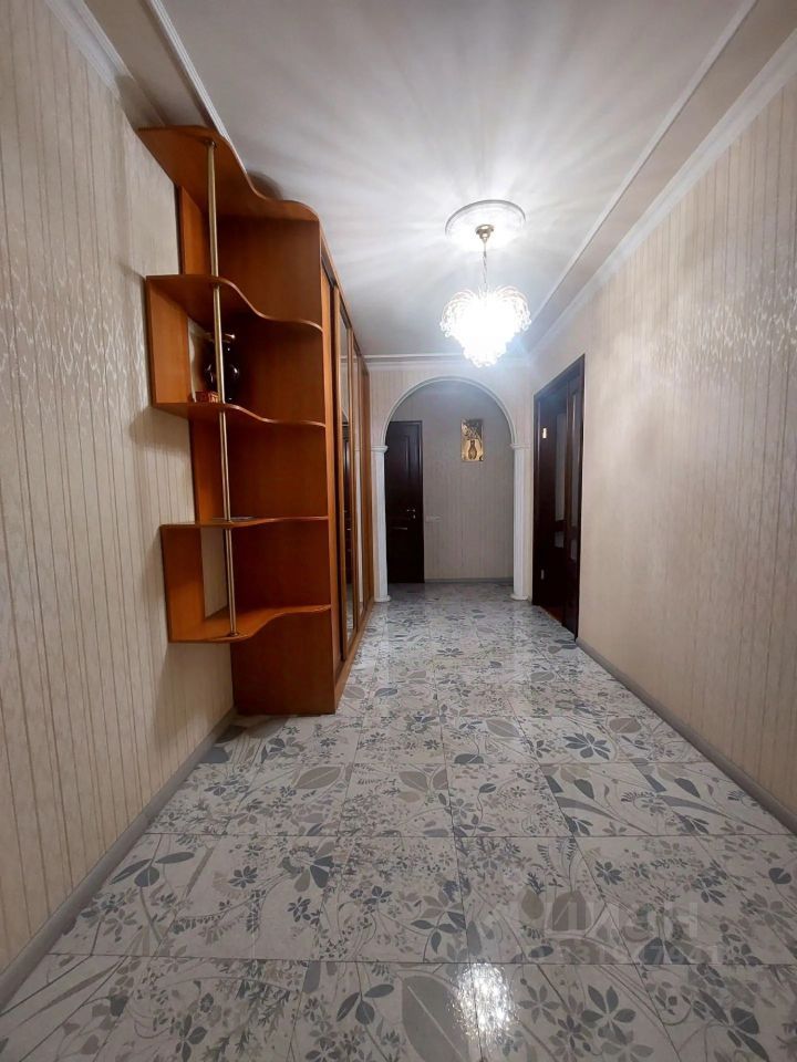 m. Yugo-Zapadnaya: Apartment, 3-rooms