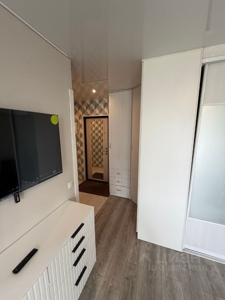 m. Ulitsa 1905 goda: Apartment, studio
