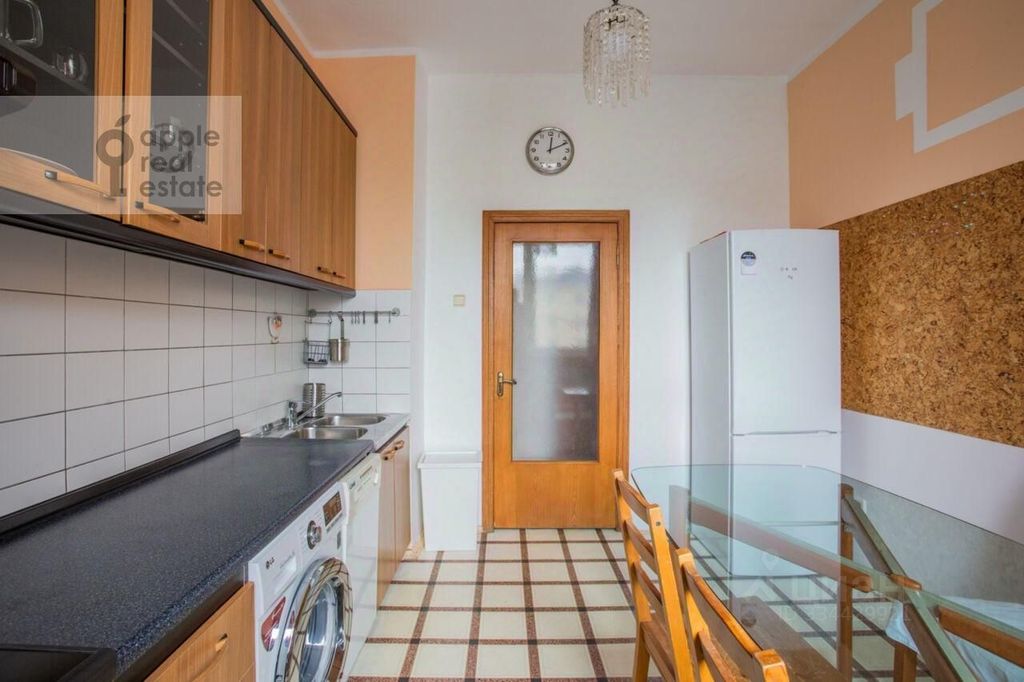 m. Tsvetnoy bulvar: Apartment, 2-rooms