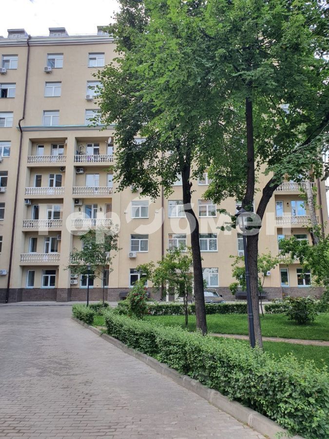 m. Barrikadnaya: Apartment, 2-rooms