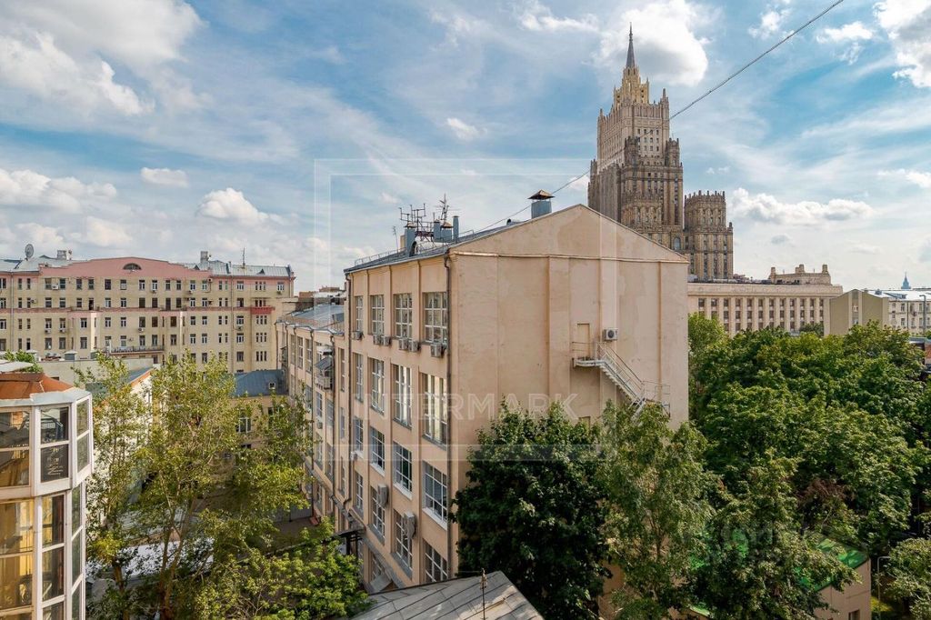 m. Smolenskaya: Apartment, 2-rooms