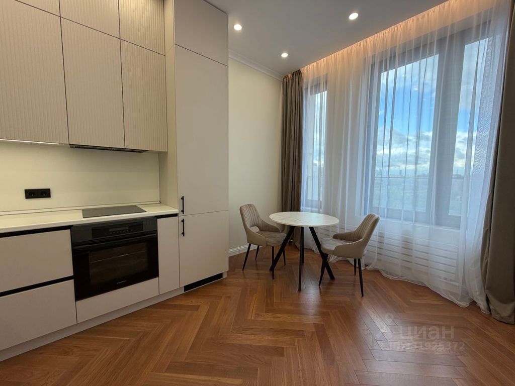m. ZIL: Apartment, 1-rooms