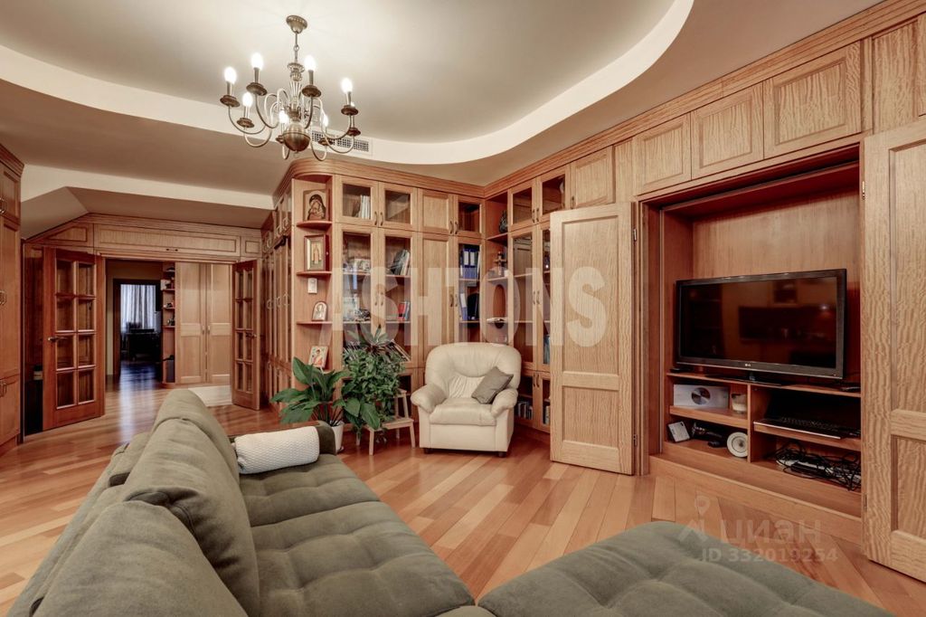 m. Smolenskaya: Apartment, 3-rooms