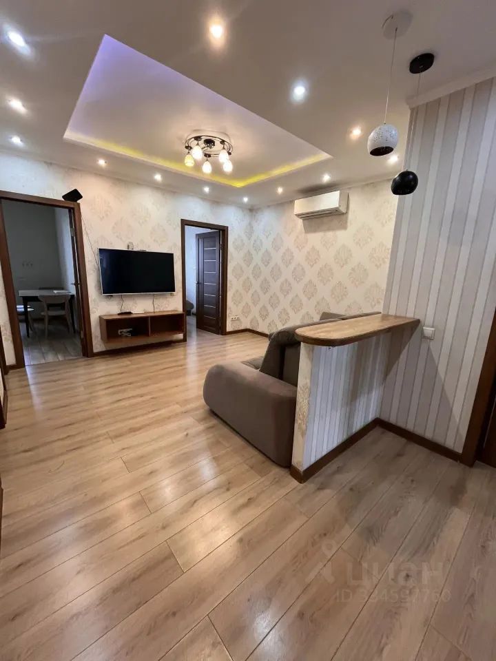 m. Lukhmanovskaya: Apartment, 2-rooms