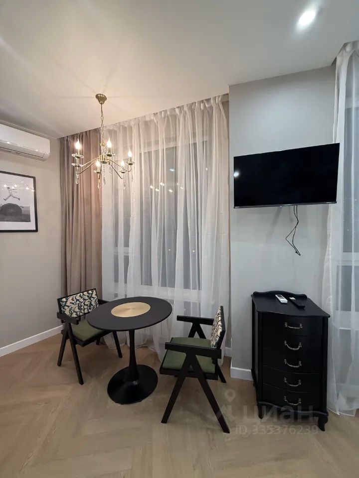 m. Moskva Tovarnaya: Apartment, studio