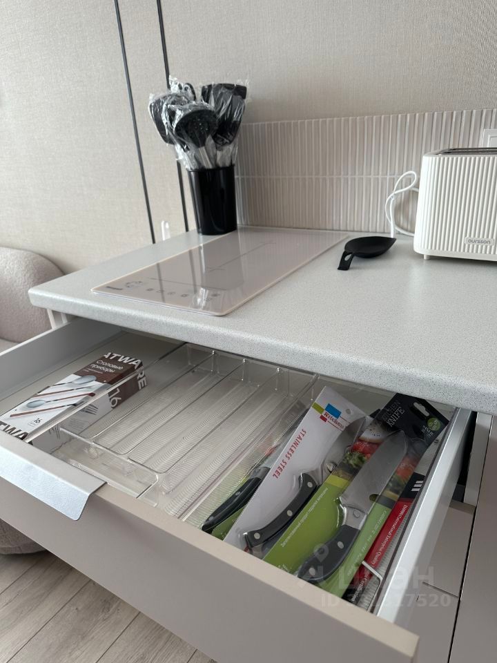 m. Strogino: Apartment, studio