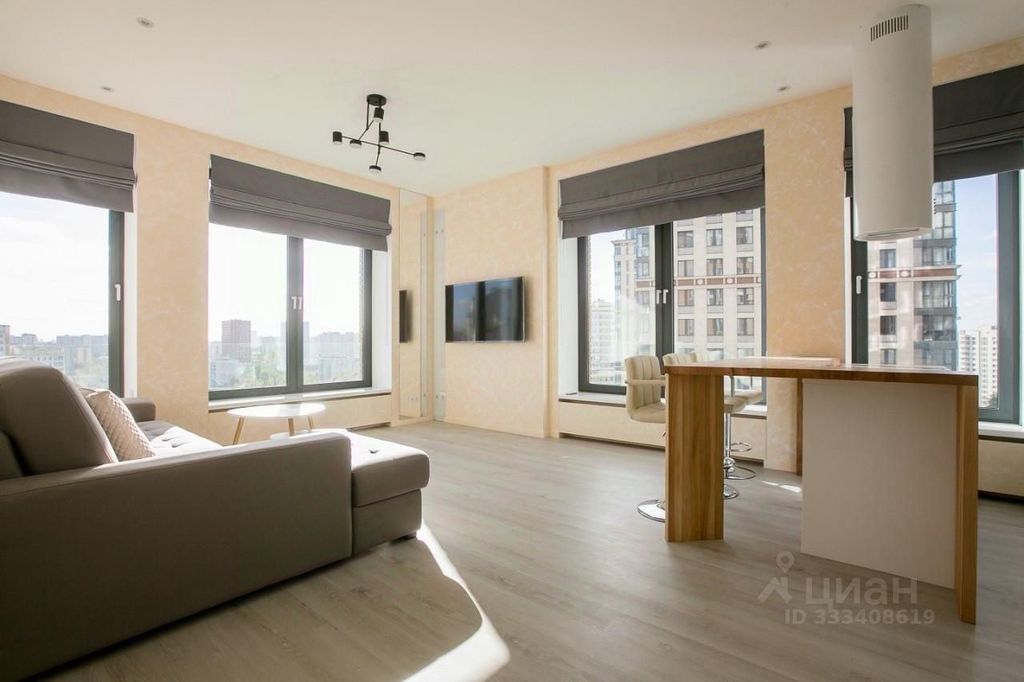 m. Molodezhnaya: Apartment, 2-rooms
