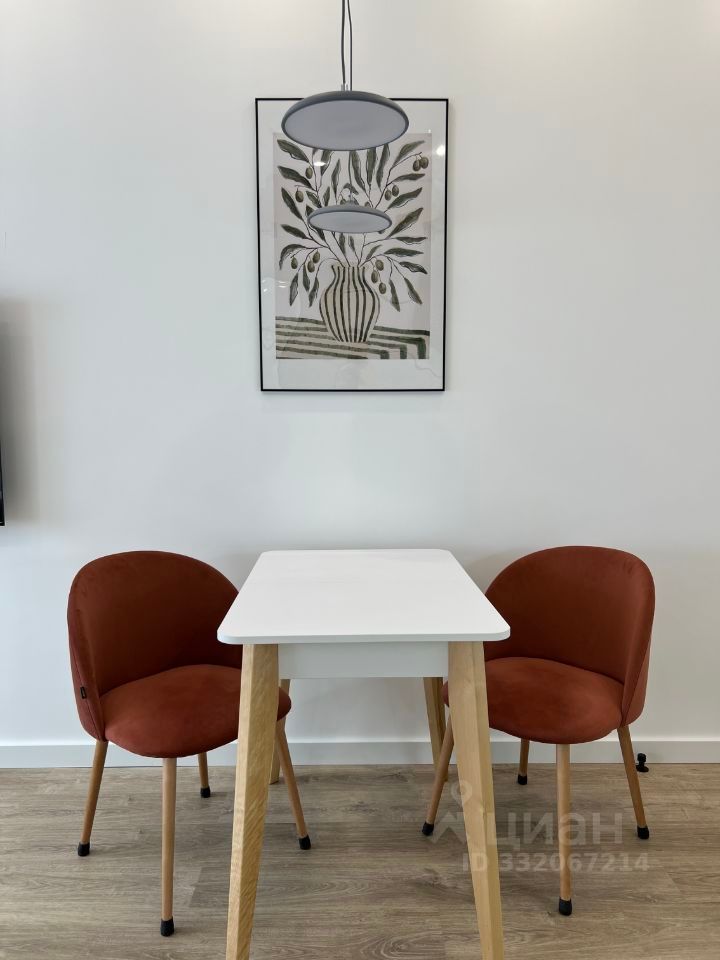 m. ZIL: Apartment, 2-rooms