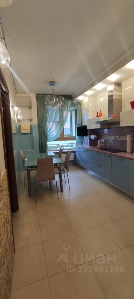 m. Narodnoe Opolchenie: Apartment, 2-rooms