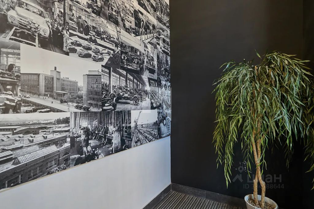m. ZIL: Apartment, 2-rooms