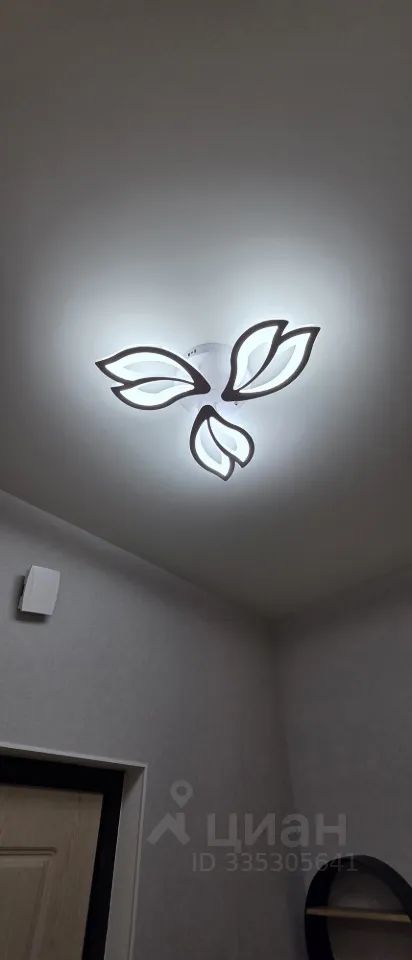 m. Lukhmanovskaya: Apartment, 1-rooms