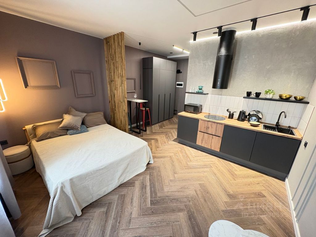 m. Aviamotornaya: Apartment, studio