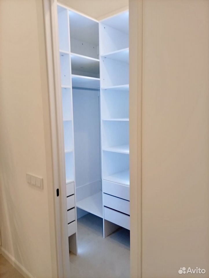m. Verkhnie Kotly: Apartment, studio