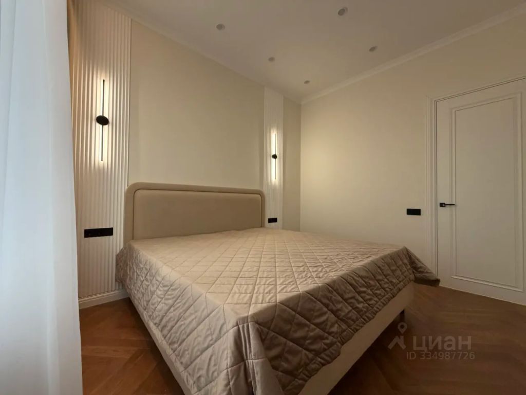 m. ZIL: Apartment, 1-rooms