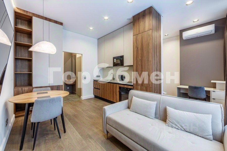 m. ZIL: Apartment, 1-rooms