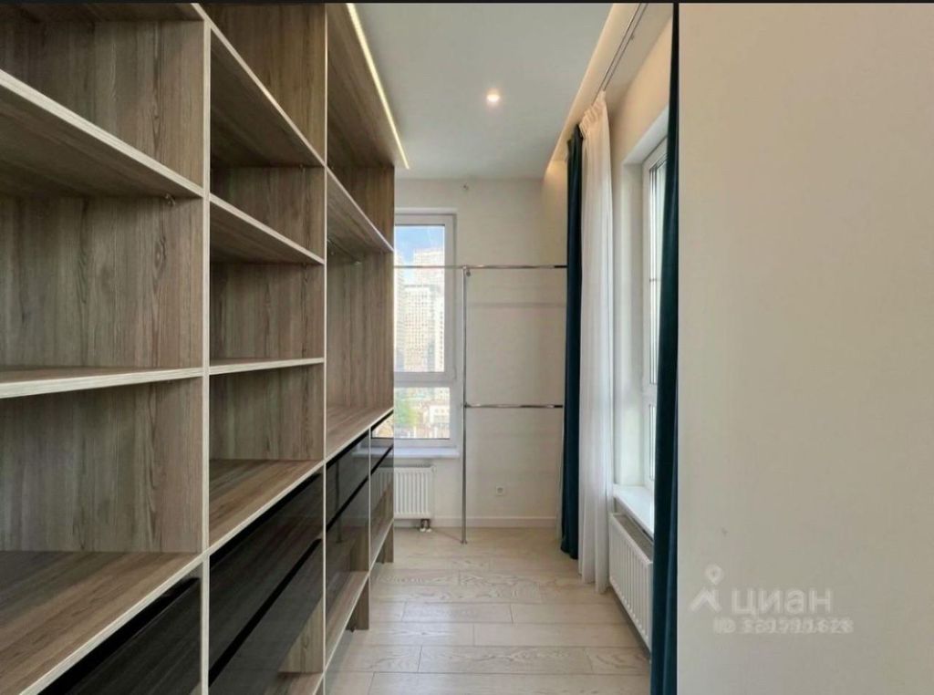 m. Narodnoe Opolchenie: Apartment, 3-rooms