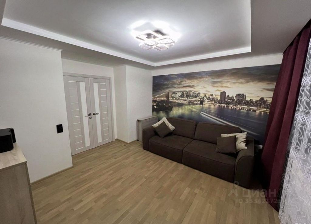 m. Ploschad trekh vokzalov: Apartment, 2-rooms