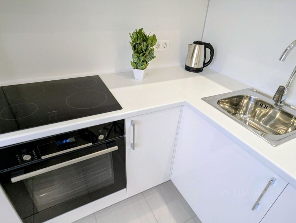 m. ZIL: Apartment, 1-rooms