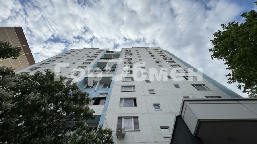 m. Serp i Molot: Apartment, 2-rooms