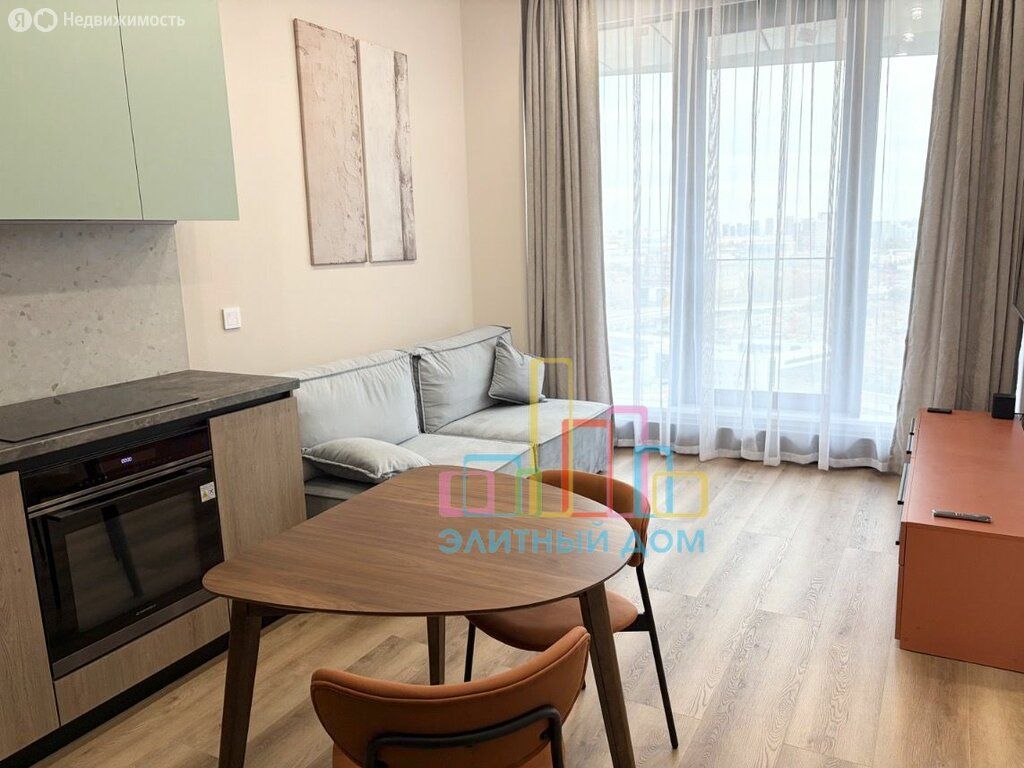 m. ZIL: Apartment, 2-rooms