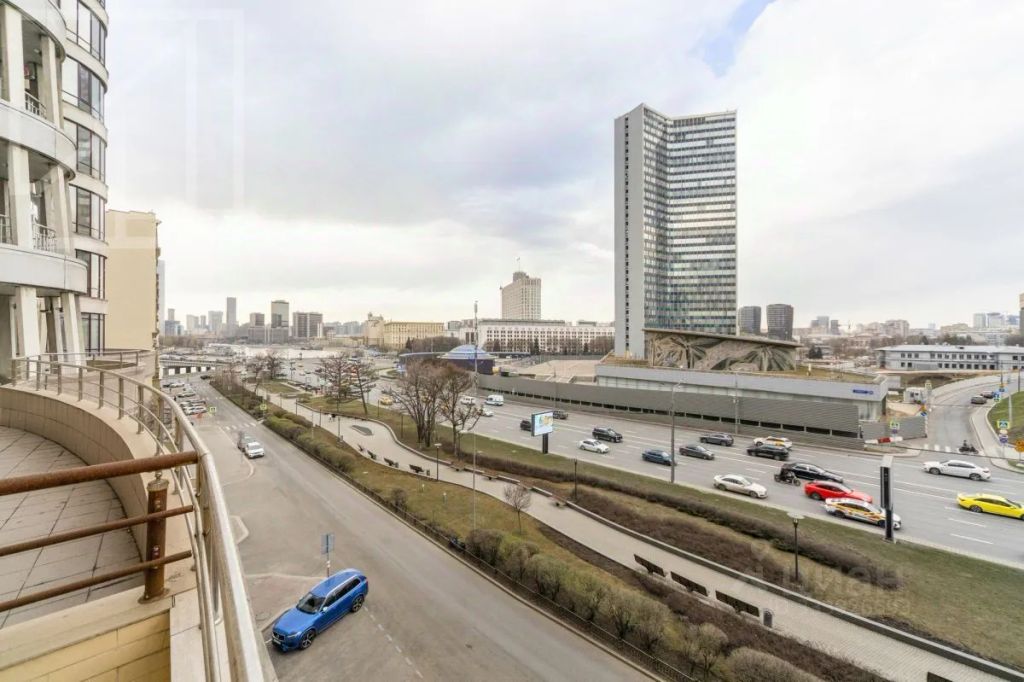 m. Smolenskaya: Apartment, 4-rooms