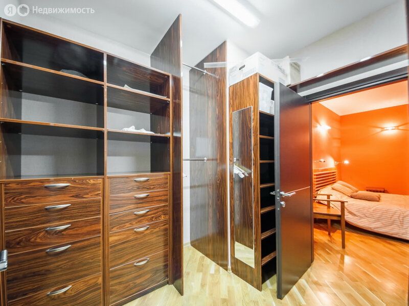 m. Akademicheskaya: Apartment, 3-rooms
