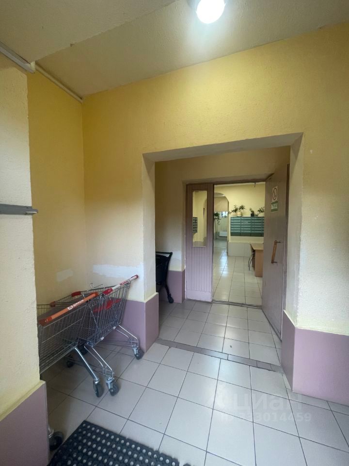 m. Universitet druzhby narodov: Apartment, 2-rooms