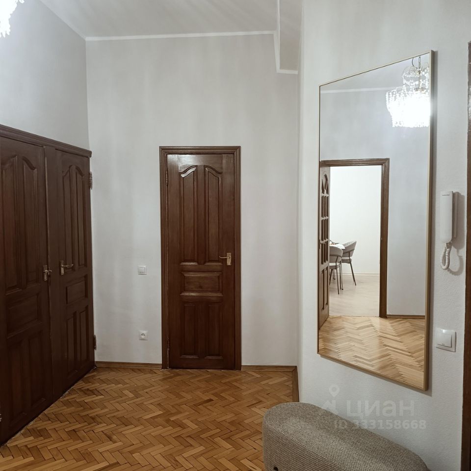m. Smolenskaya: Apartment, 2-rooms